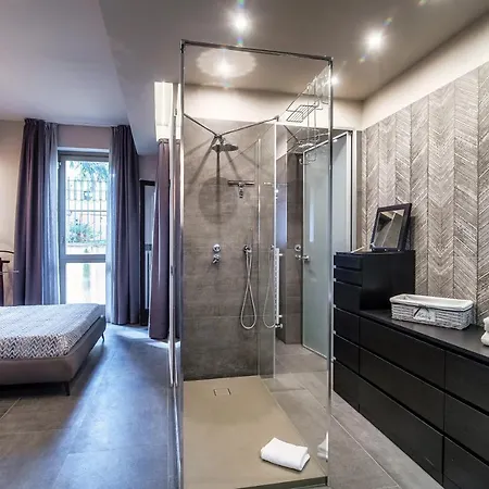 By The Small -downtown Appartement Como