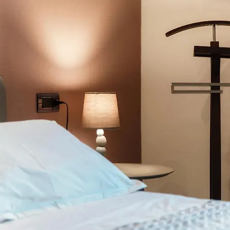 By The Small -downtown Appartement Como